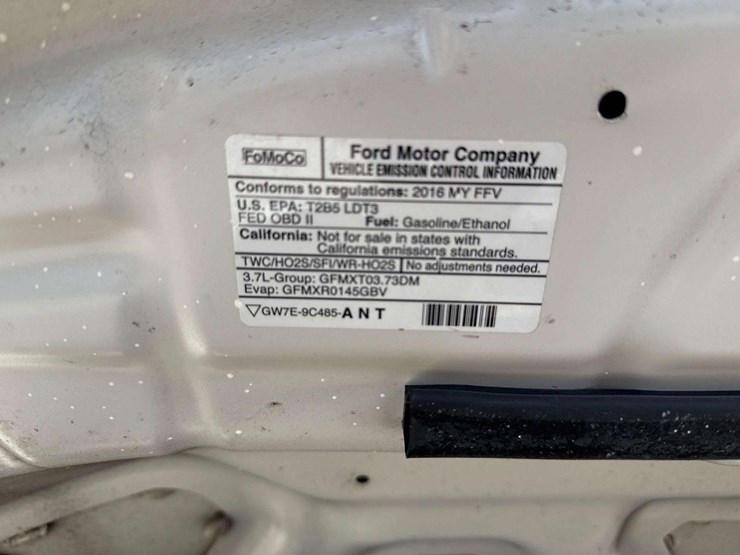 2016-ford-explorer-image-10