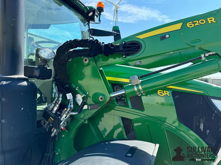 2023-john-deere-6r-140-image-18