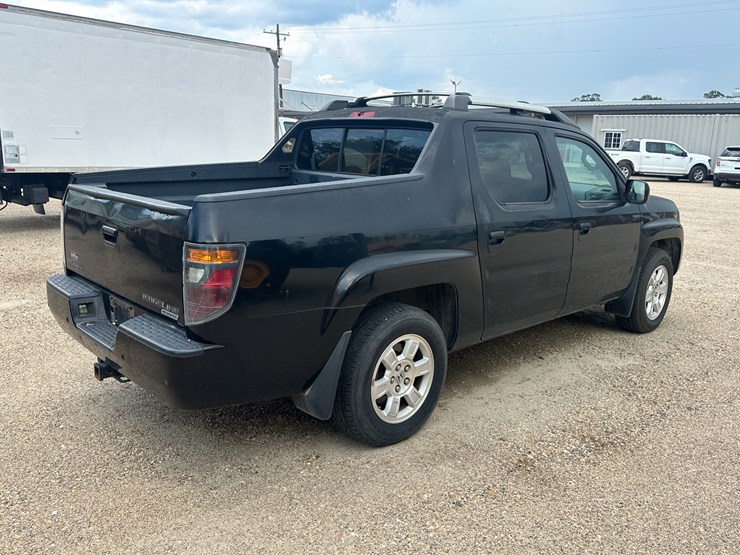 2008-honda-ridgeline-image-3
