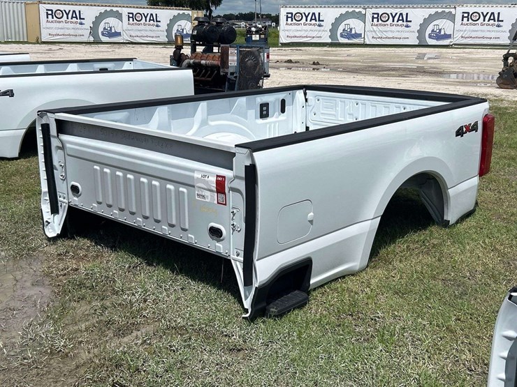 ford-super-duty-pickup-truck-bed-image-1