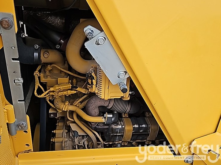 2018-deere-850k-lgp-image-36