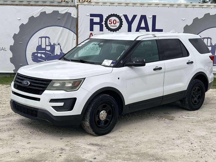2016-ford-explorer-image-1