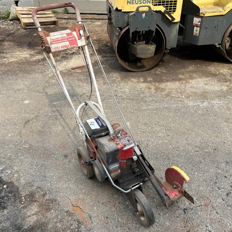 Little Wonder 6002 Gas Deluxe Edge Trimmer (non-operational)