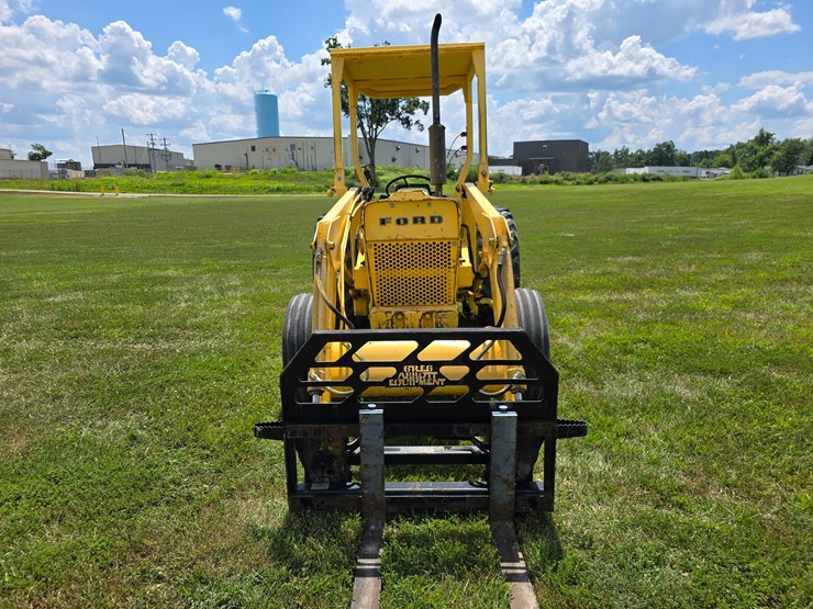 ford-tractor-image-40