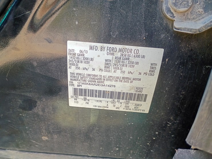2014-ford-explorer-image-24