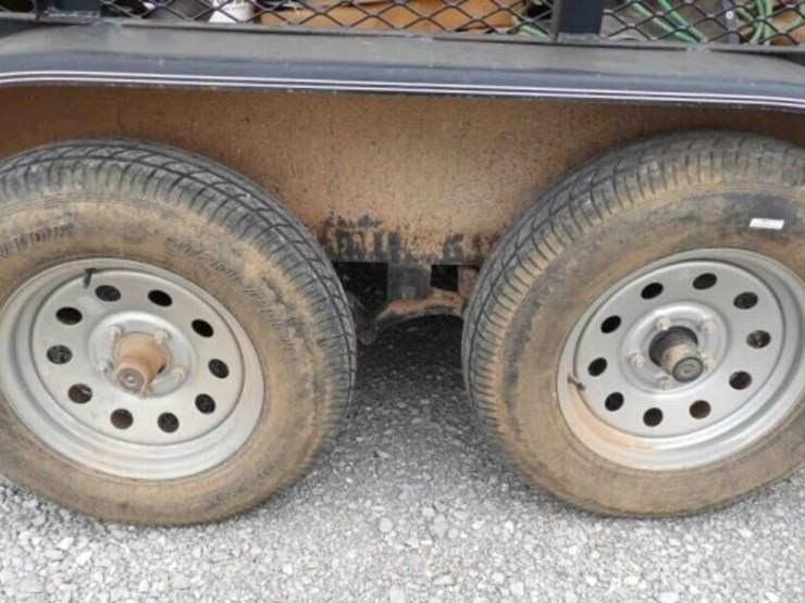 16'-texas-bragg-enclosed-trailer-image-19