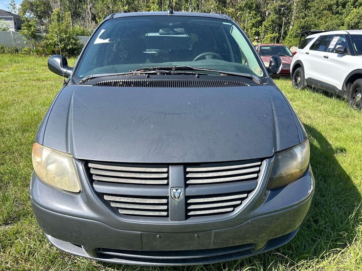 2005-dodge-caravan-image-14