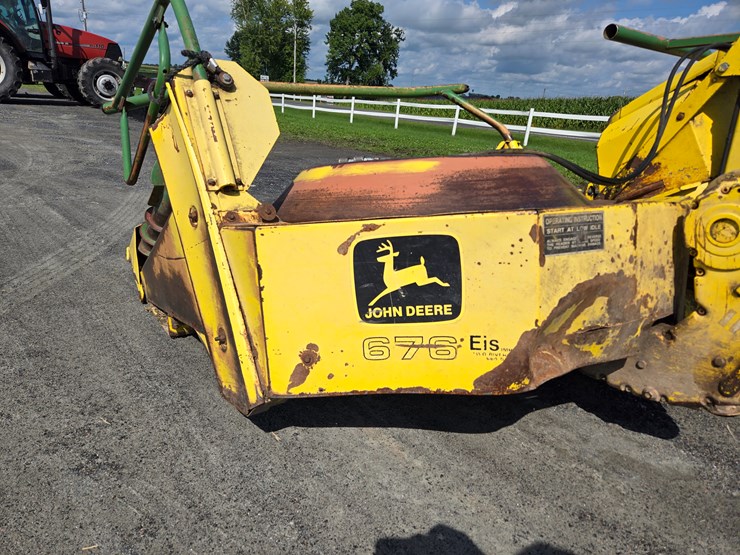 #383-•-john-deere-676-corn-head-image-5