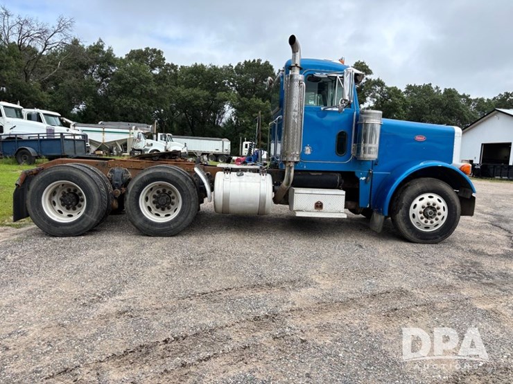 2002-peterbilt-379-image-4