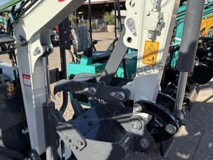 battler-et12m-6-mini-excavator-image-5