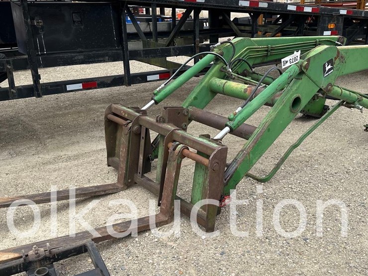 john-deere-158-image-1