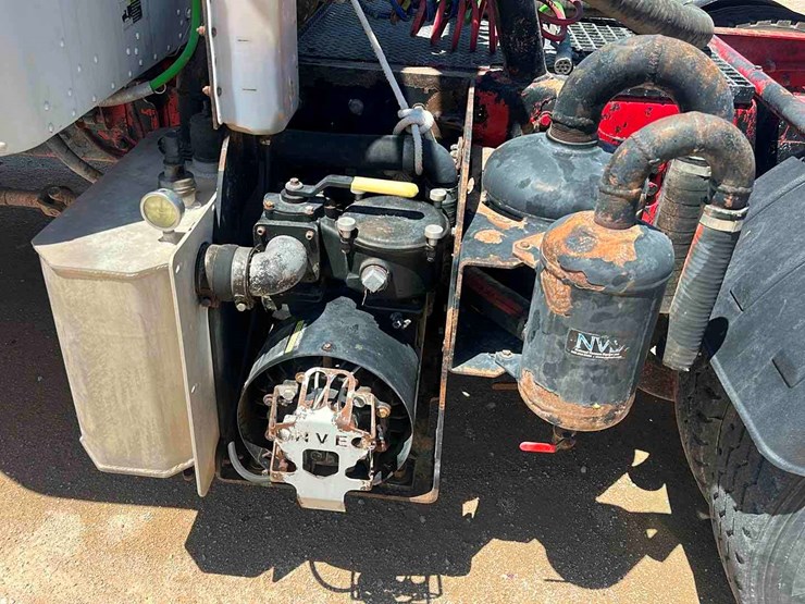 2005-kenworth-t800-image-6