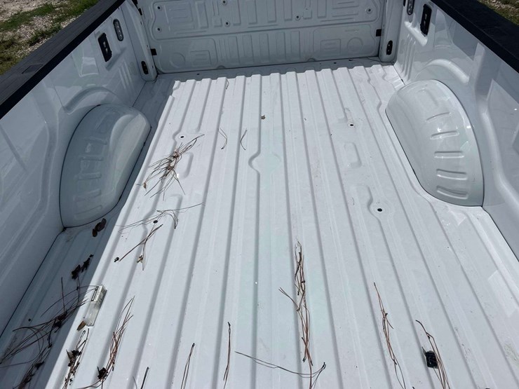 ford-super-duty-fx4-pickup-truck-bed-image-5
