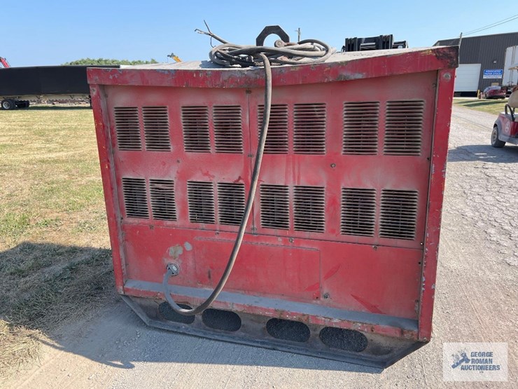 eight-pack-welder-number-one.-serial-no.-kd88072.-five-out-of-eight-welders-worked-last-time-it-was-image-6
