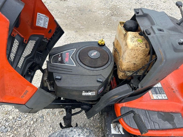 husqvarna-yth18542-42in-riding-mower-image-7