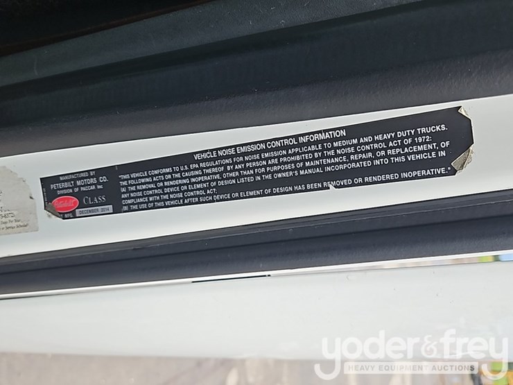 2015-peterbilt-579-image-39