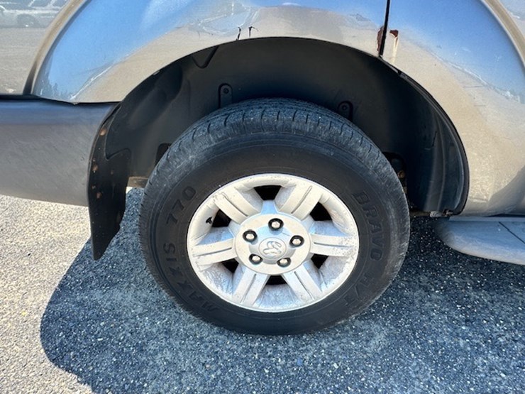 2005-dodge-durango-image-18