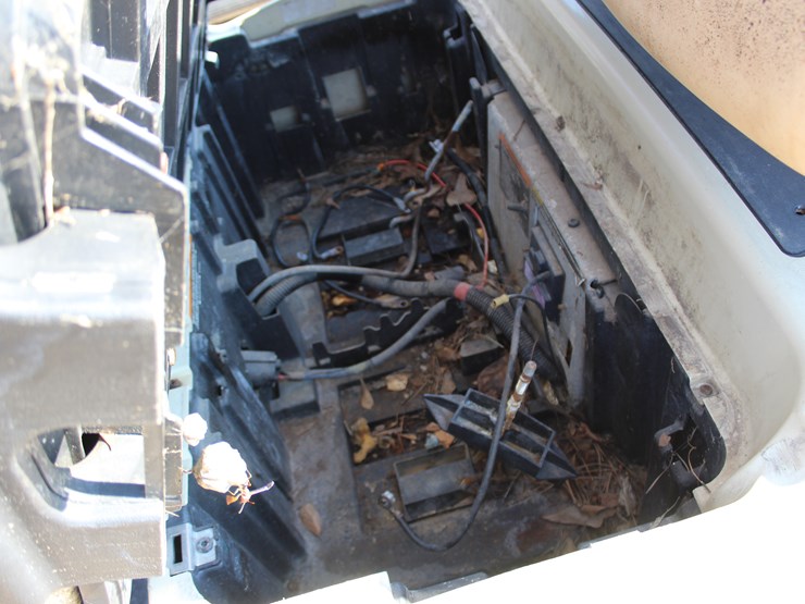 #23040-•-club-car-golf-cart,-white-|-parts-or-repair-image-8