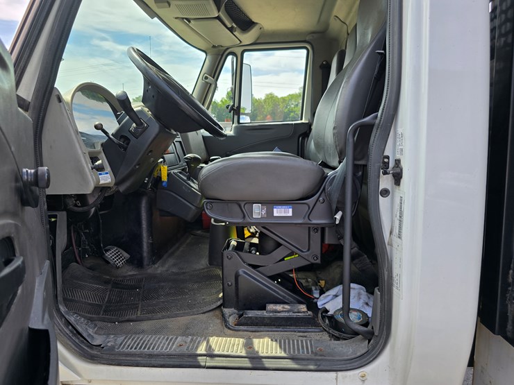 2012-international-durastar-4300-image-71