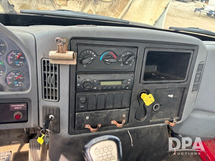 2007-international-durastar-4300-image-49
