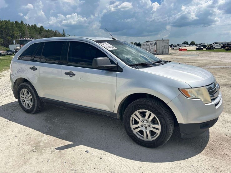 2010-ford-edge-se-image-2