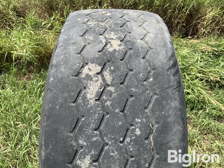 firestone-t839-radial-tire-&-rim-image-13