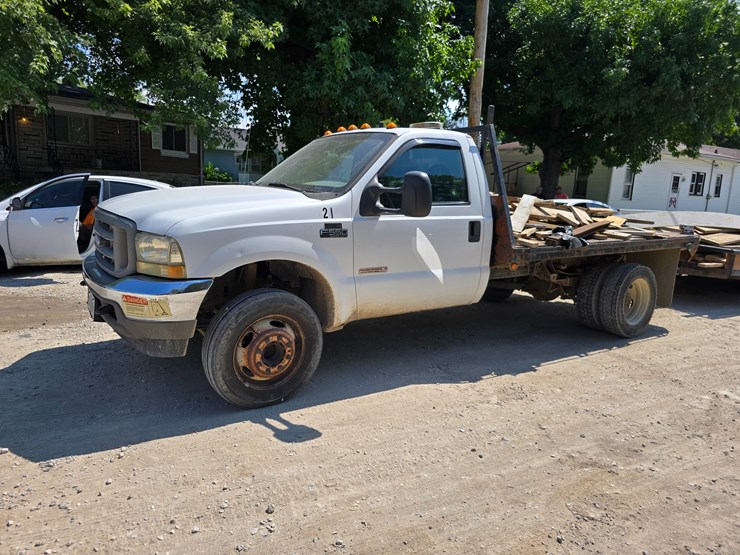 2004-ford-f550-image-4