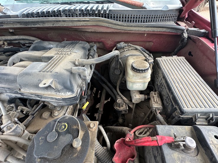 2005-ford-explorer-image-66