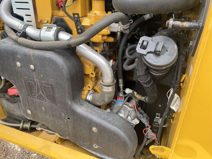 2023-caterpillar-236d3-image-18