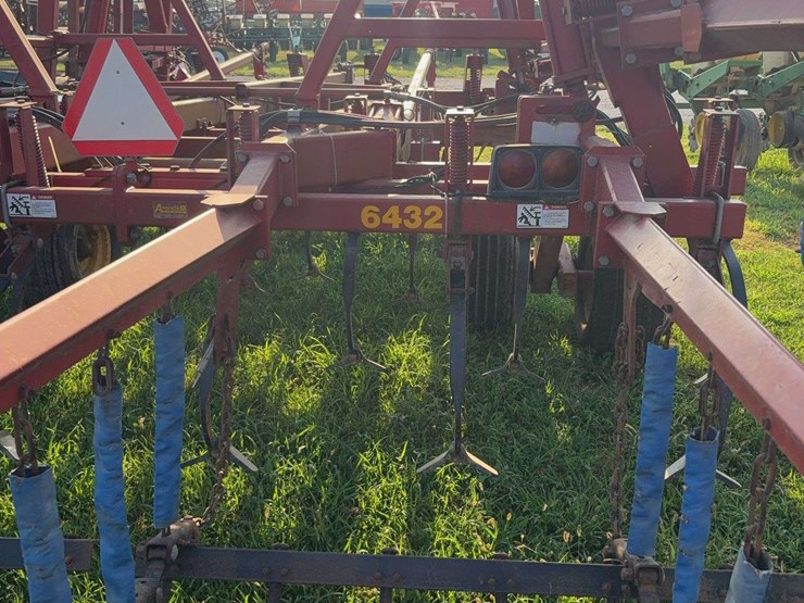 sunflower-6432-36ft-finishing-tool,-beater-bar,-5-bar-harrow,-used-this-spring-image-15