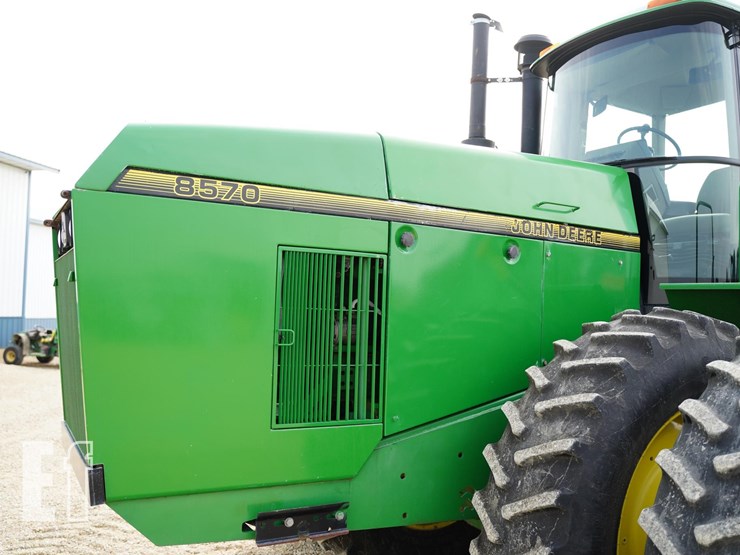 1993-john-deere-8570-image-13