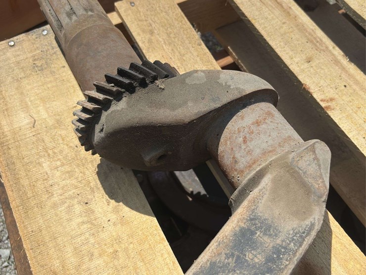 john-deere-model-g-crankshaft-image-7