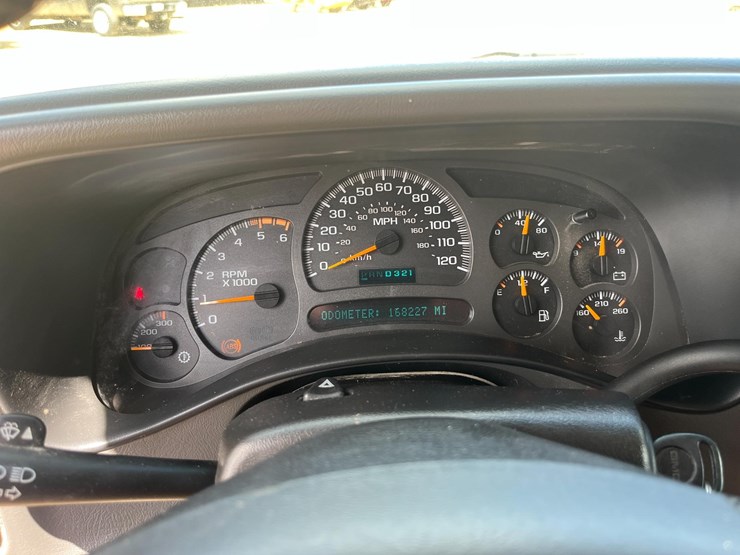 2003-gmc-2500-image-15