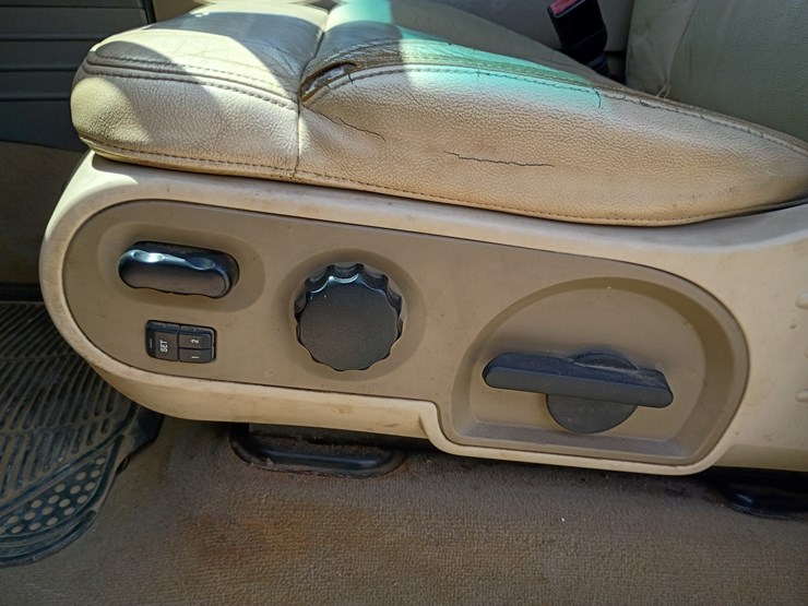 2004-ford-f150-image-25
