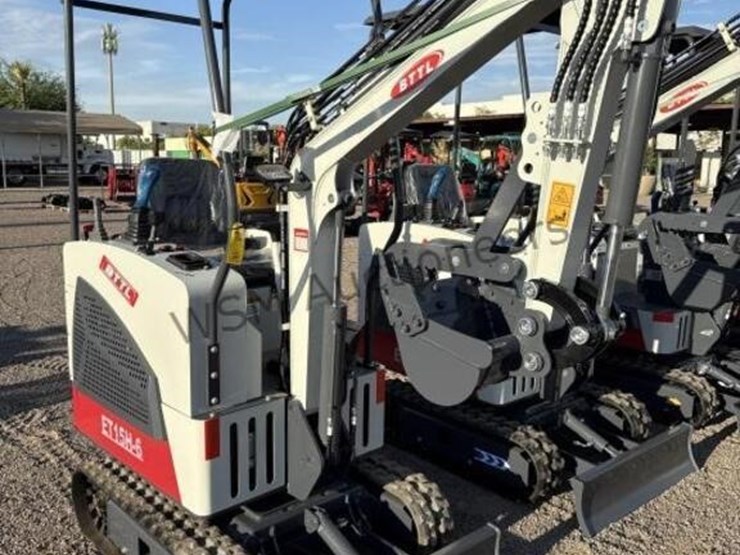 battler-et15h-6-mini-excavator-image-1