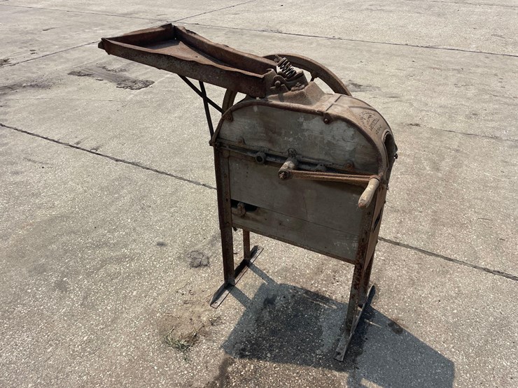 john-deere-corn-sheller-image-2