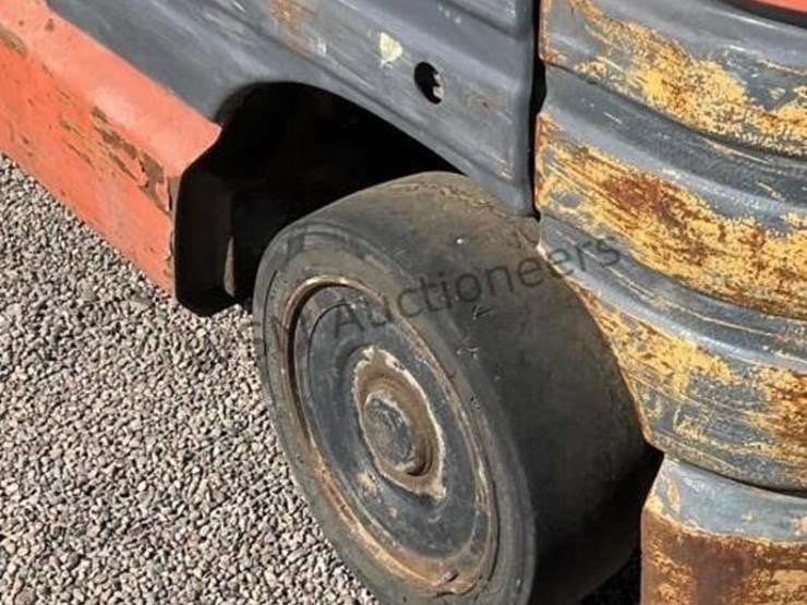 toyota-42-6fccu25-forklift-image-8