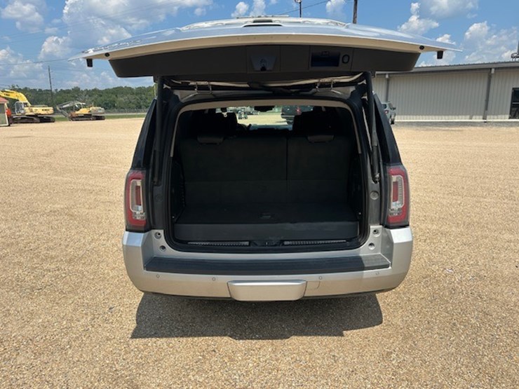 2015-gmc-yukon-image-9