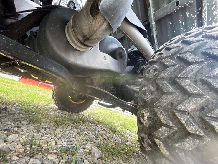 2020-john-deere-gator-xuv-835m-image-18