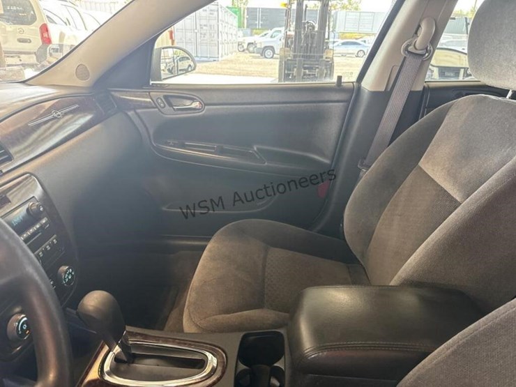 2016-chevrolet-impala-ls-sdn-image-19