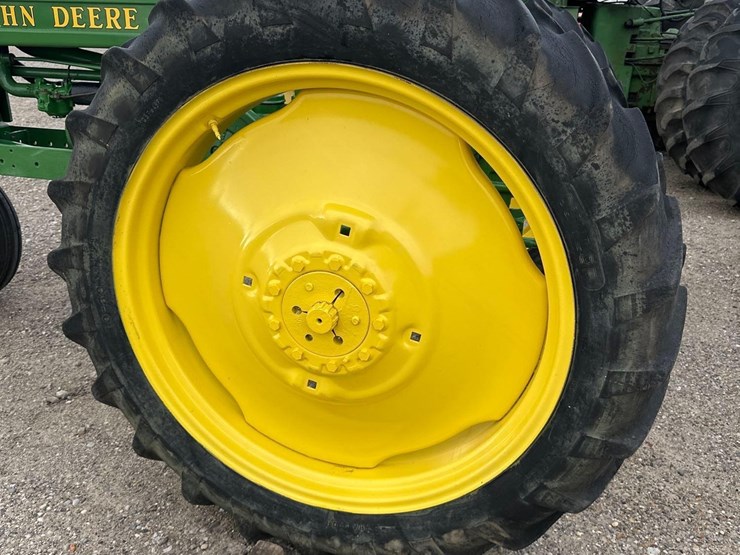 john-deere-b-image-11