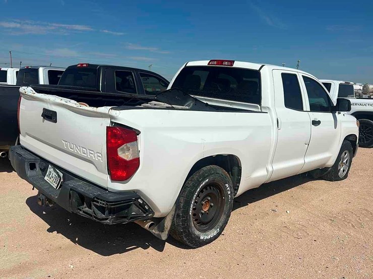 2017-toyota-tundra-image-3