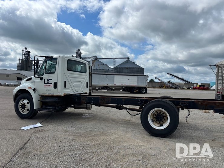 2007-international-durastar-4300-image-12