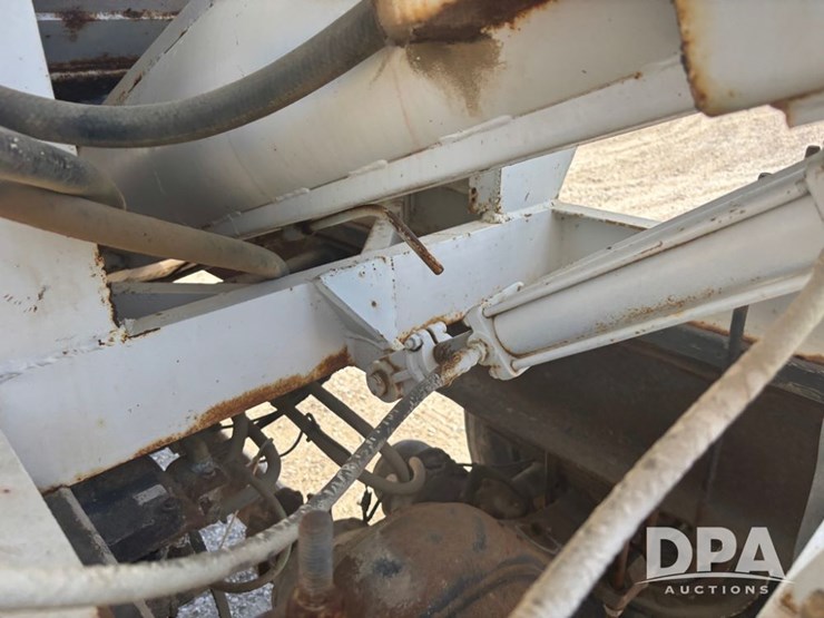2000-ihc-4900-dry-tender-truck-(dr12098,-unit-25102)-image-47