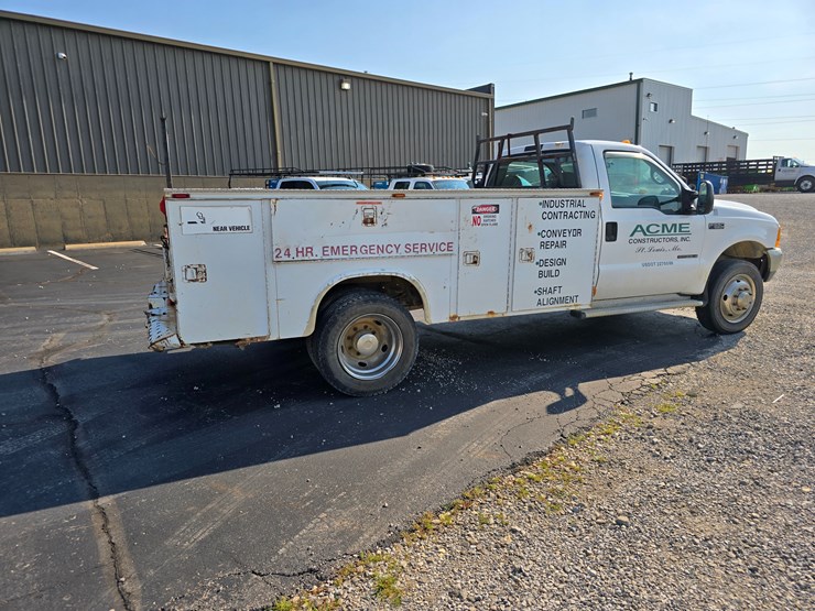 2000-ford-f550-image-25