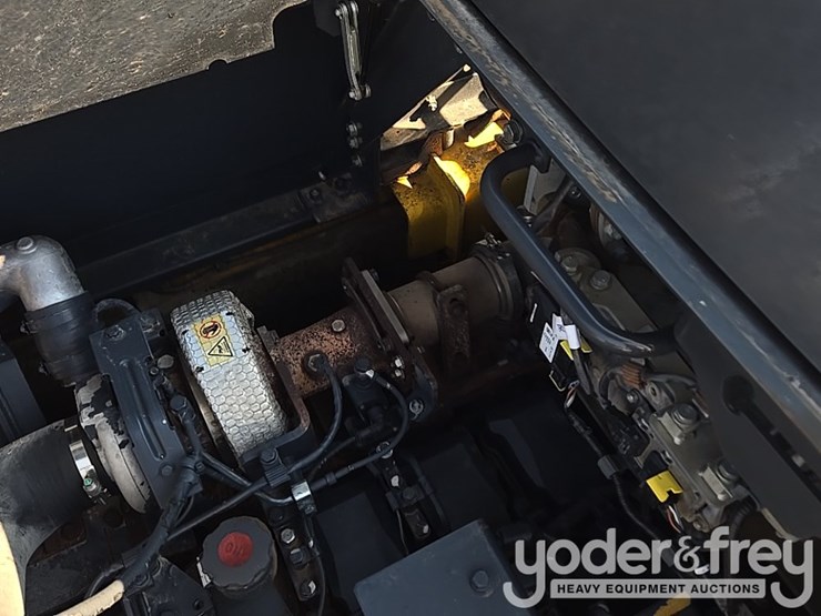 2021-komatsu-pc490-lc-11-image-57