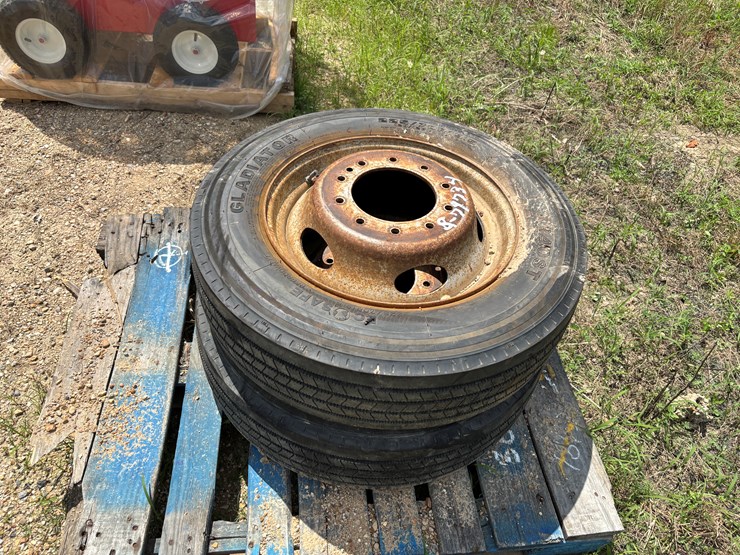 #79734-•-qty-2,-225/70r19.5,-10-lug-tires-and-rims-image-5