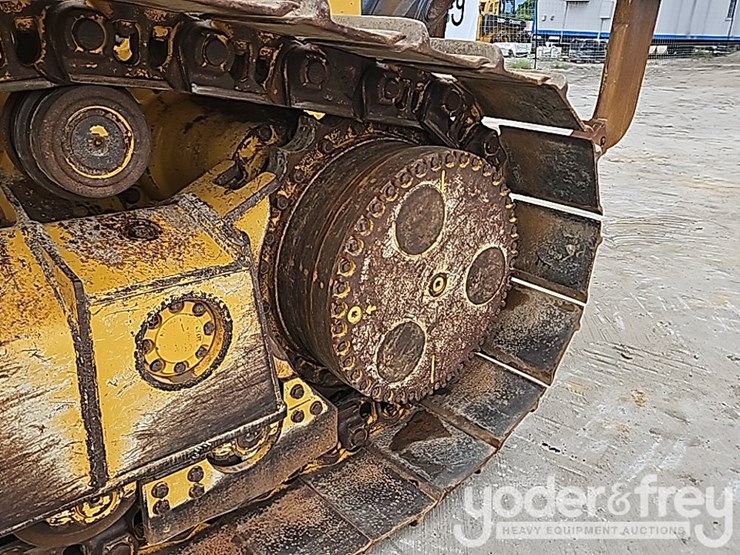 2018-deere-850k-image-12