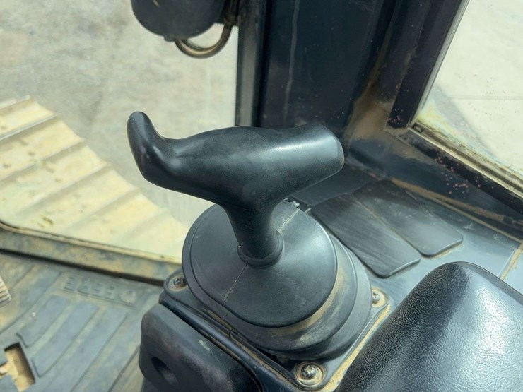 deere-550j-lt-image-36
