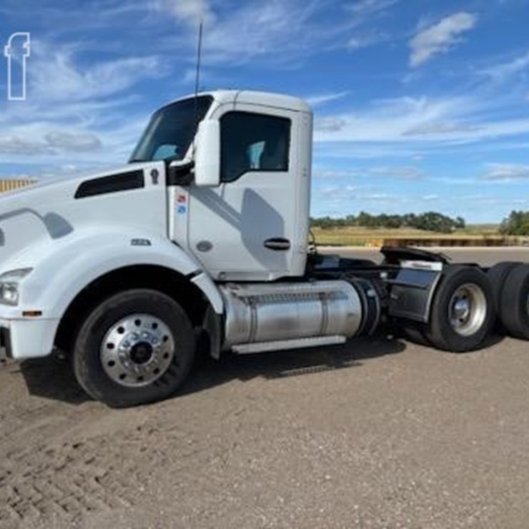 2016 KENWORTH T680